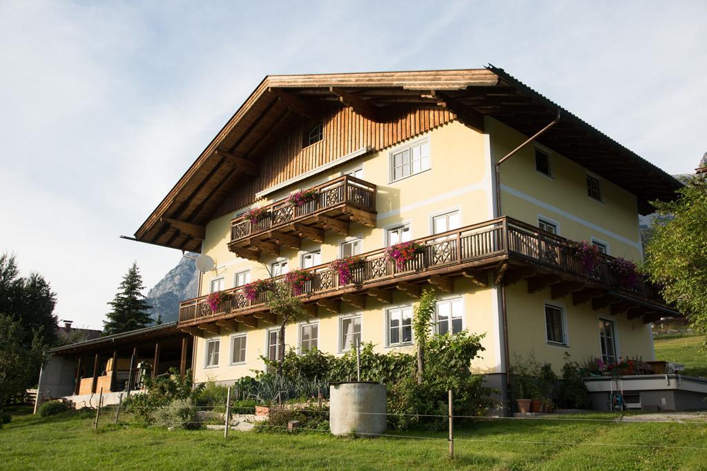 Апартаменты Bio-Bauernhof Einberghof Пфаррверфен Экстерьер фото